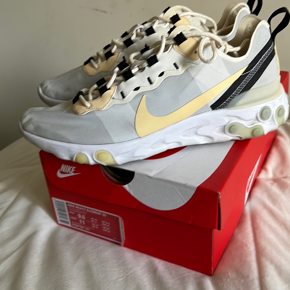 Nike react element running sneaker